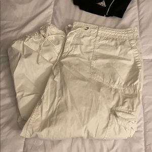 Liz Claiborne white cargo capris 16